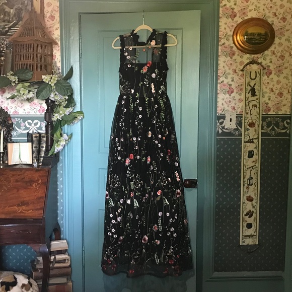 City Studio floral-embroidered formal maxi dress - Picture 3 of 7